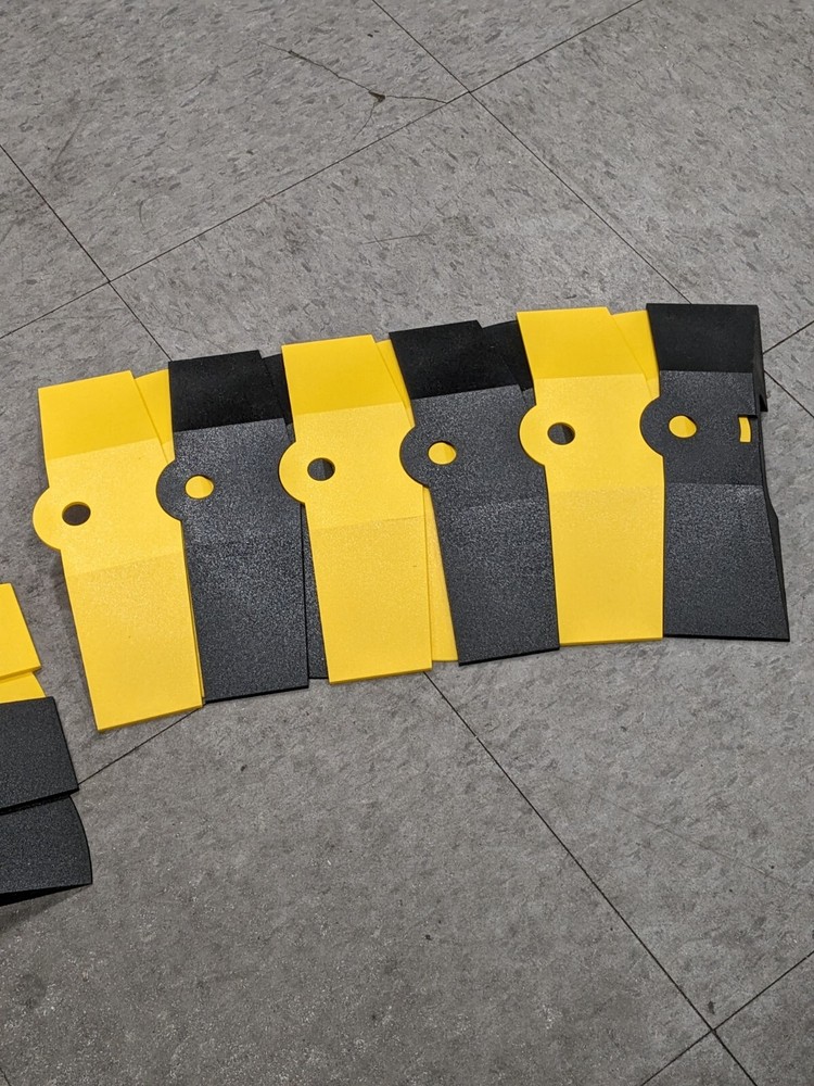 UltraTech Ultra-Sidewinder 3' Medium Black/Yellow Cable Protector System 1830