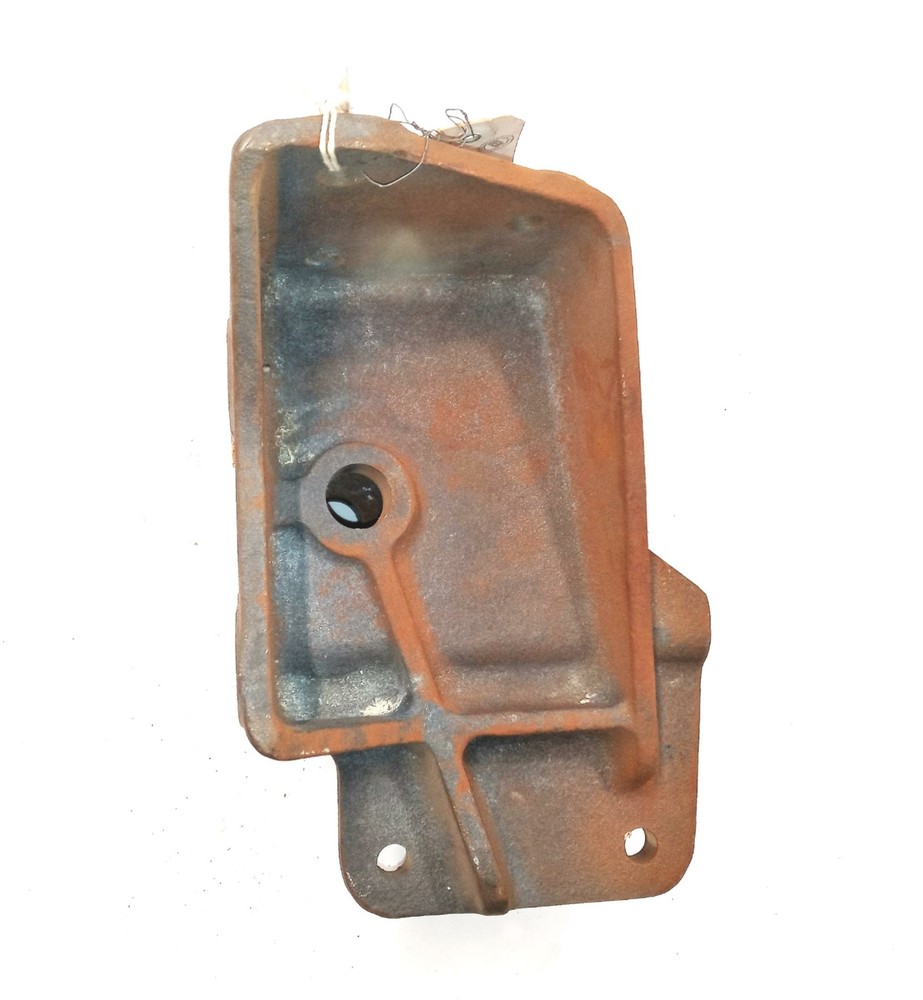 International Bracket 874271R2 NOS