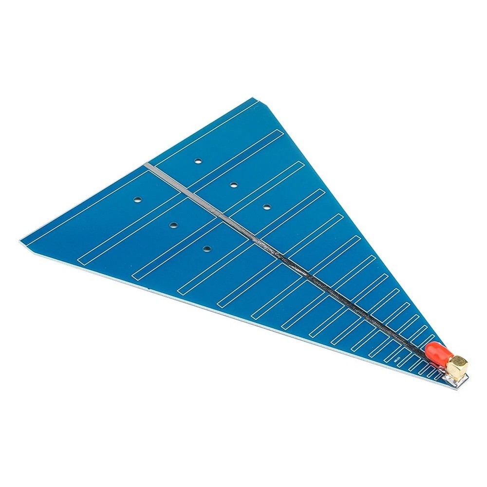 Directional UWB Antenna 800M 6G for Wide Frequency Coverage RF Applications