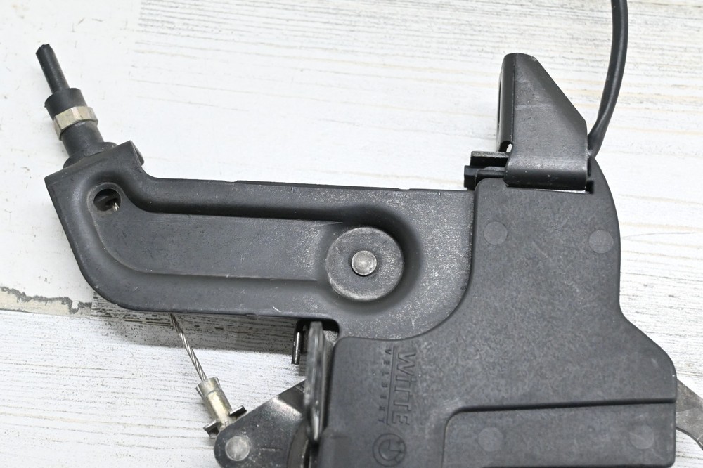 00-06 BMW E46 Left Driver Side Convertible Top Folding Flap Lock Latch OEM