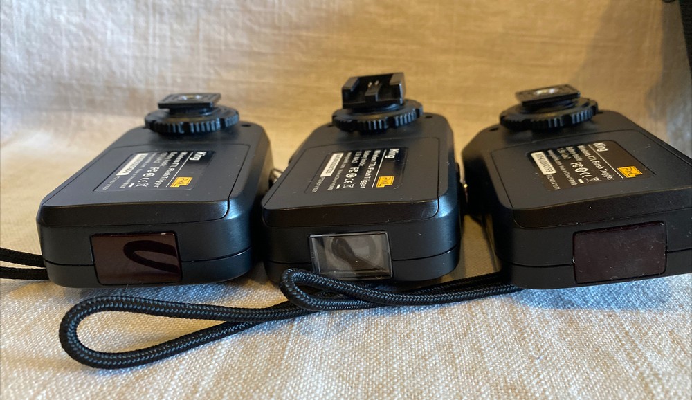 Pixel King Wireless TTL Flash Trigger 2 Transmitter & 1 Receiver for Canon, Nice