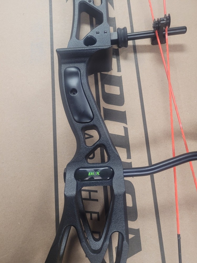 Xpedition DLX compound bow