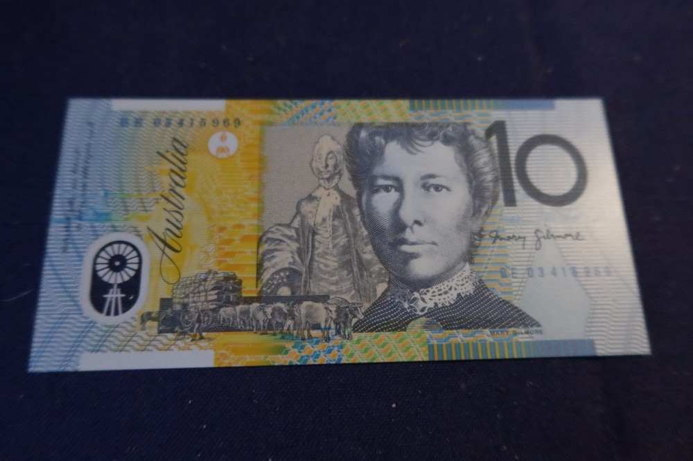AUSTRALIA 2002-2009 POLYMER ISSUE, $10 P58b DATED 2003, MACFARLANE & HENRY - UNC