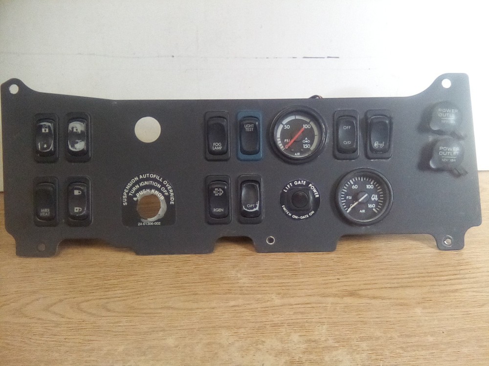 Freightliner M2 Dash Switch Panel 22-53168-000