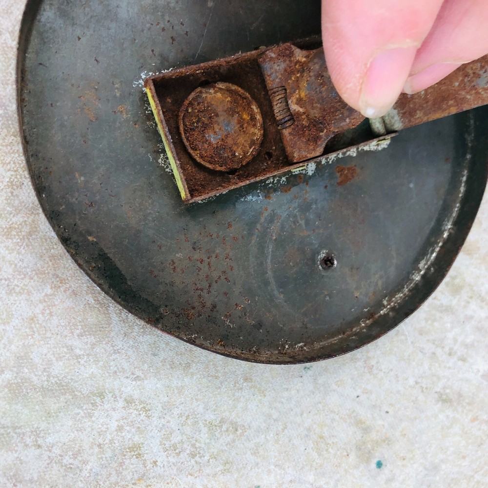 vtg the drinks are on me button