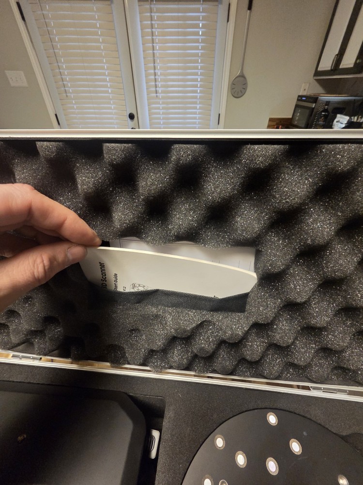 Revopoint MetroX: Blue Laser Line and Full-field Structured Light 3D Scanner