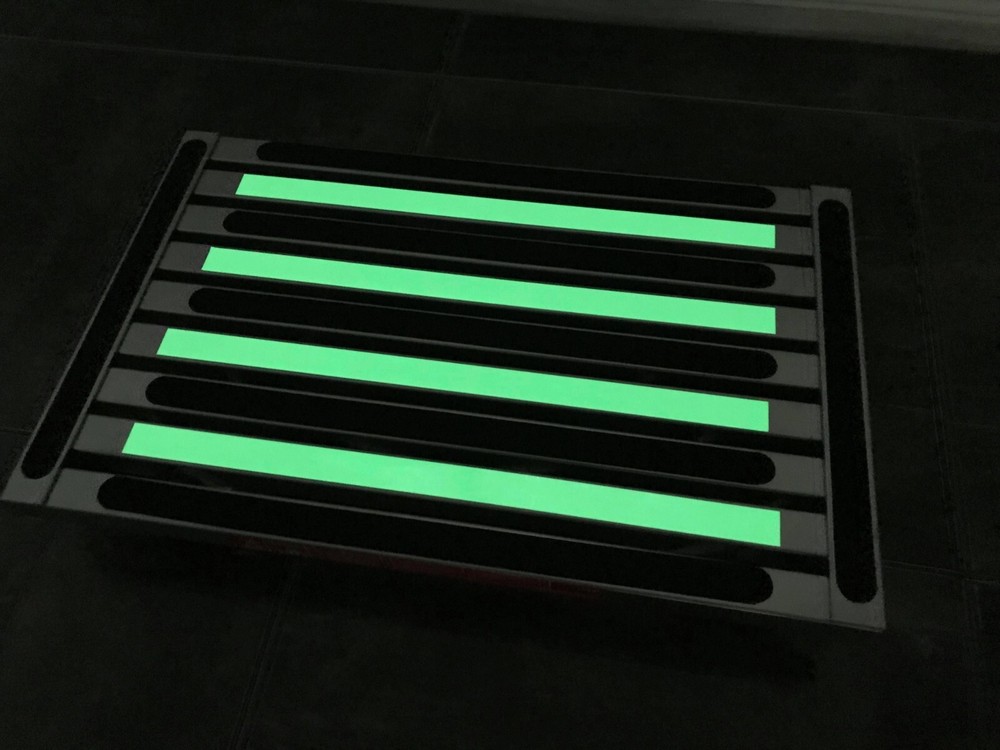 Caravan RV Lightweight Compact ILLUMINATING Folding Platform Step 22cm Height