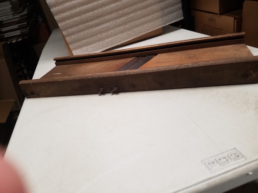 Vintage Cabbage Cutting Board (V)