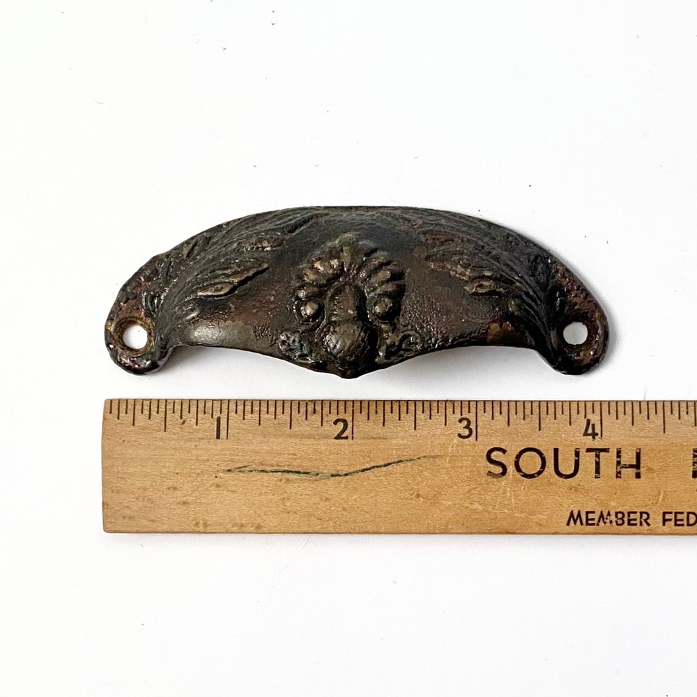 4" Victorian Cast Iron Drawer Bin Pull Acorn Leaves Reading Hardware PA ca1870s