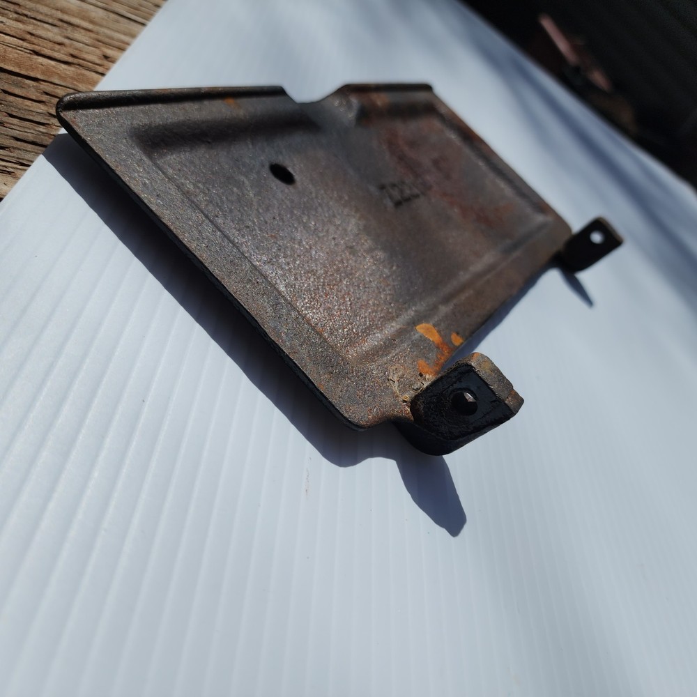 John Deere Cast Iron Toolbox Lid Z221