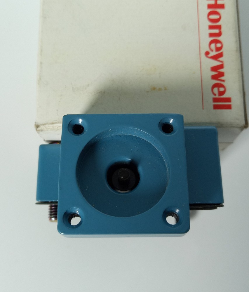 MICRO SWITCH LZZ21 HONEYWELL LIMIT SWITCH - NEW OPEN BOX