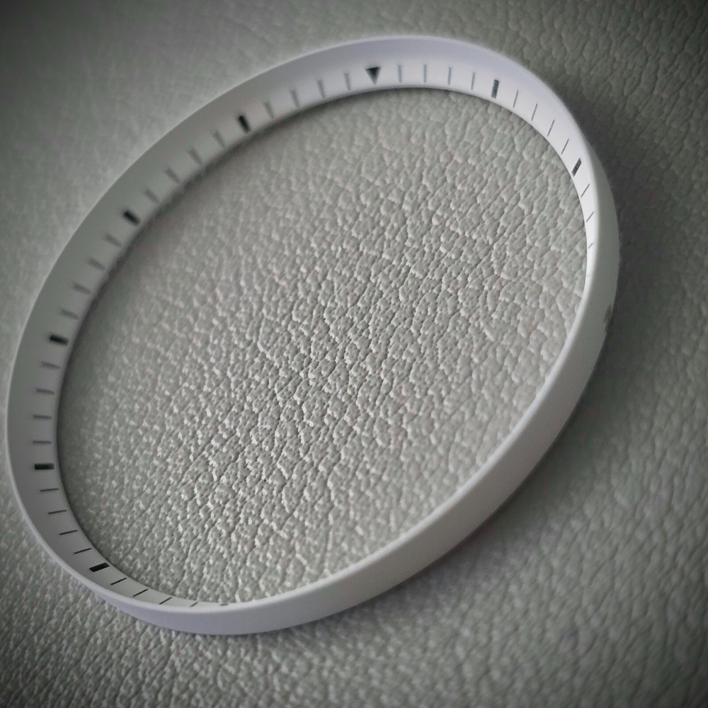 SEIKO Chapter Ring SKX007 / ANGLED MIN White + Black