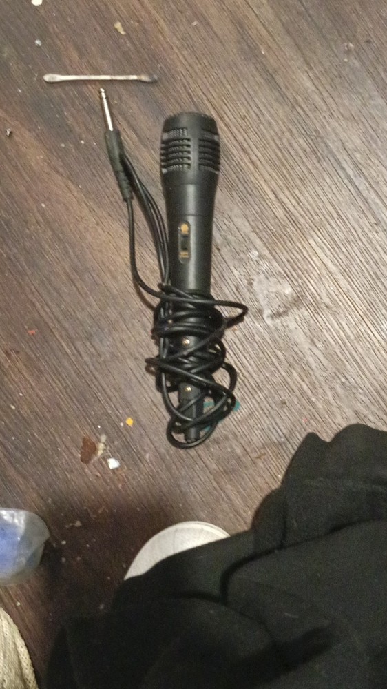 Black Wired Handheld Karaoke Microphone 6.35mm Dynamic On/Off Switch