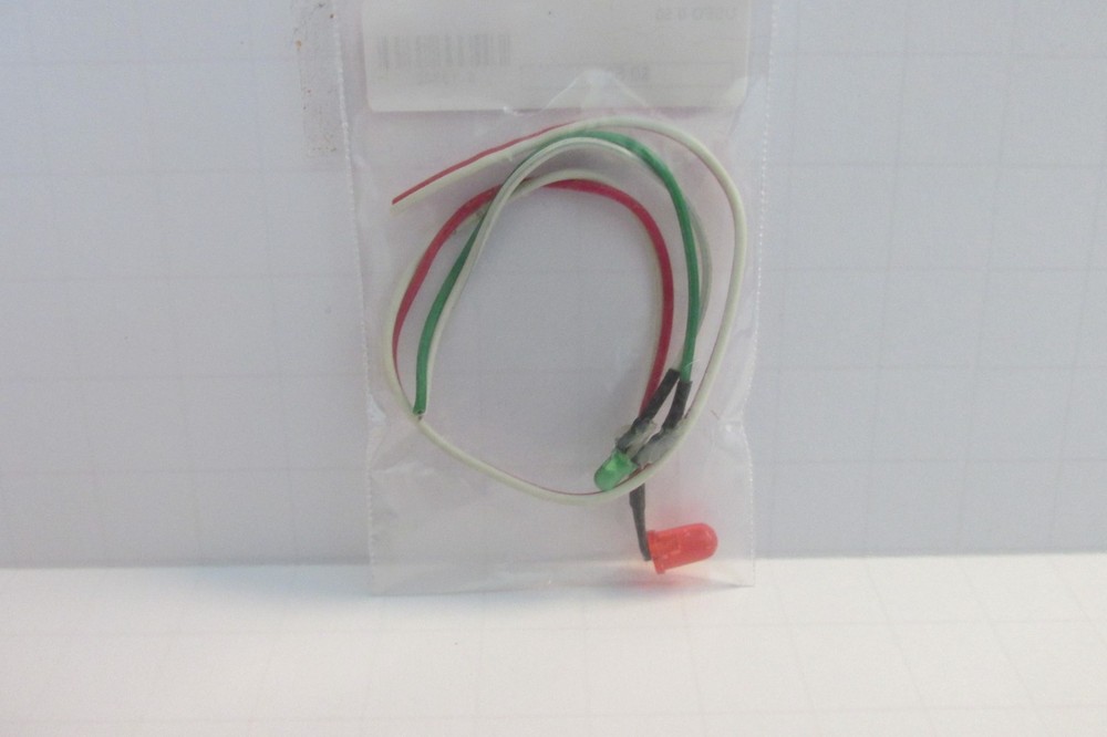 NEW SMALL LIGHT GREEN LED & LARGER RED LIGHT/BULB for MODEL RAILROADING