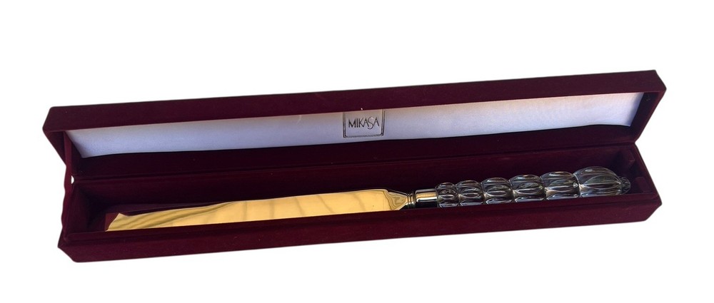MIKASA ~ Beautiful Solid Crystal Handled CAKE KNIFE w/Box (Rousseau) ~ Austria