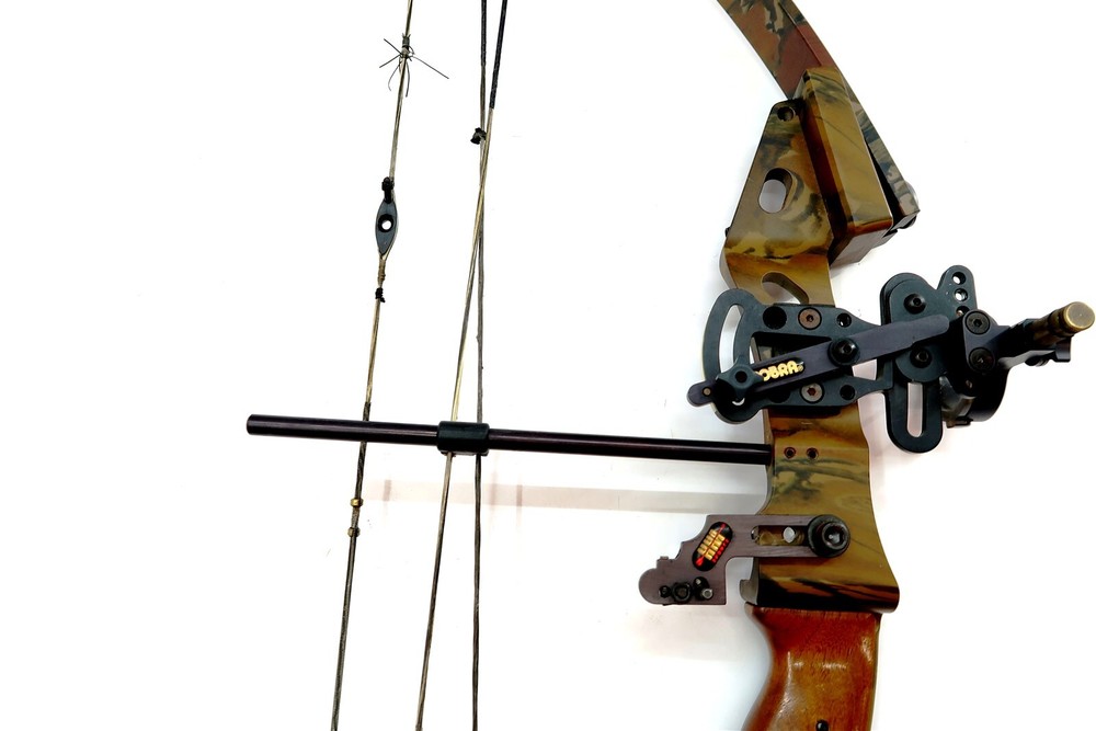 STERNER DUTTERA RHINO Compound Bow w/ Cobra Sight by SRD Designs Corp