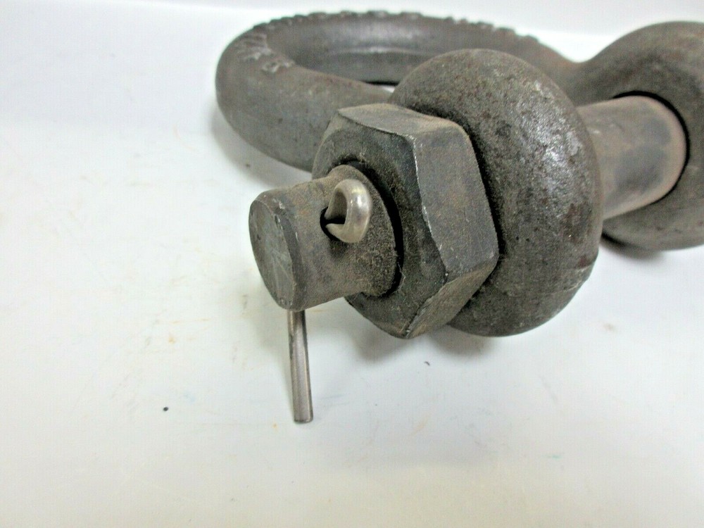 8-1/2"T CHICAGO 1" SHACKLE