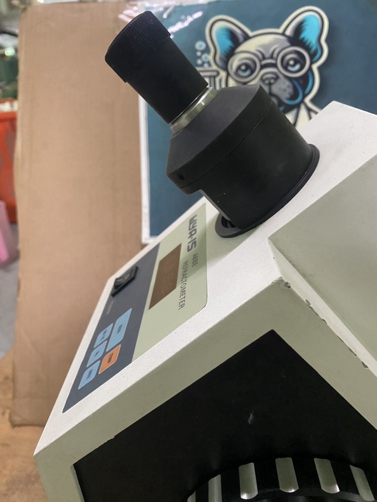 Today’s Instruments WYA-1S Abbe Refractometer – Powers On, Lines Visible, As-Is