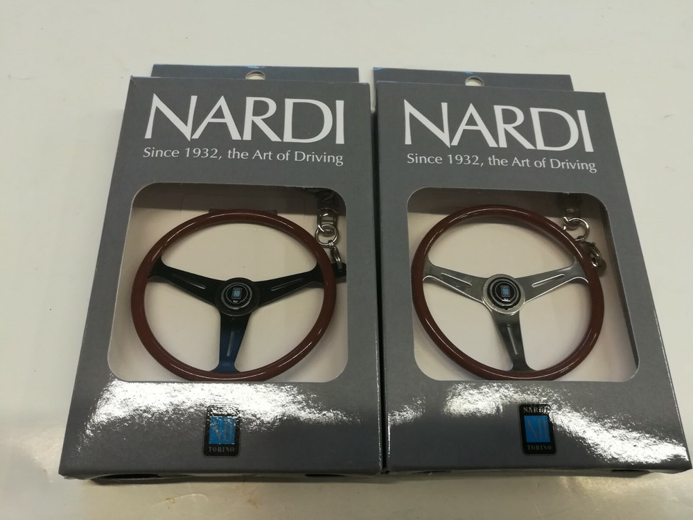 NARDI Steering wheel glossy spokes keyholder