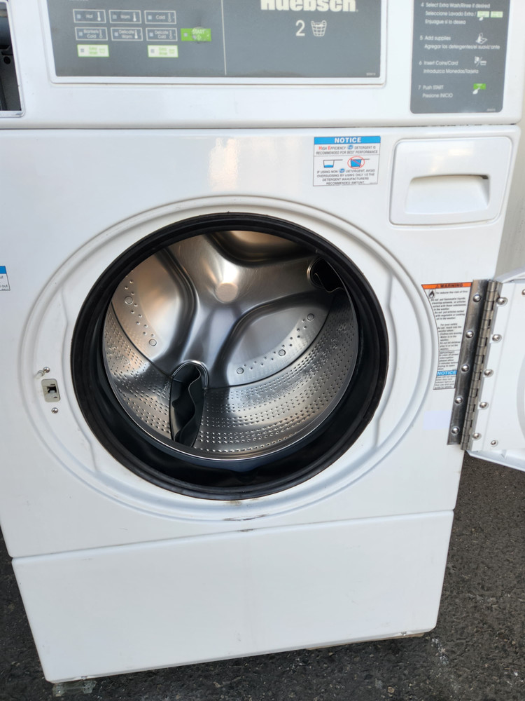 HUEBSCH FORNT LOAD WASHER [REF]