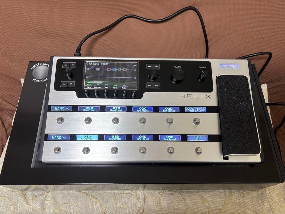 LINE 6 HELIX PLATINUM Effects Pedal