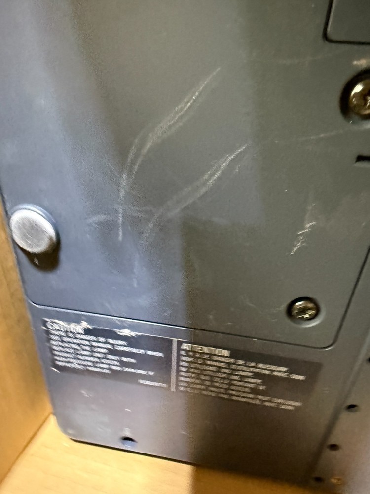 Polaroid 240 LCD Projector no remote or cables