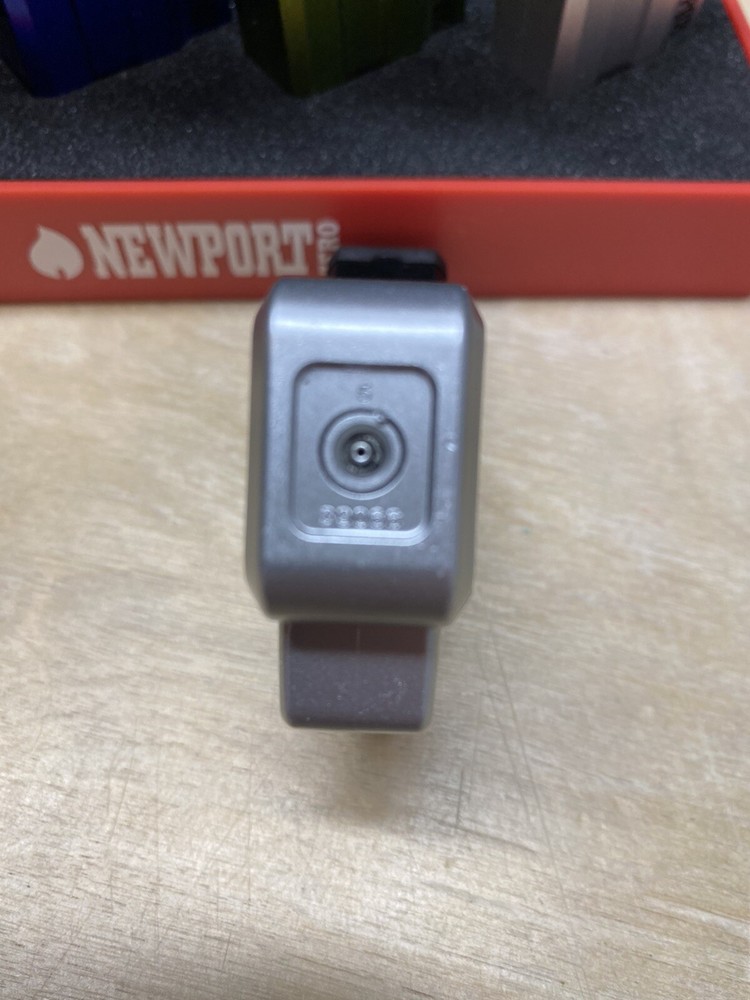Newport Zero Small Side Single Jet Torch Cigar Lighter - Metallic Silver - New