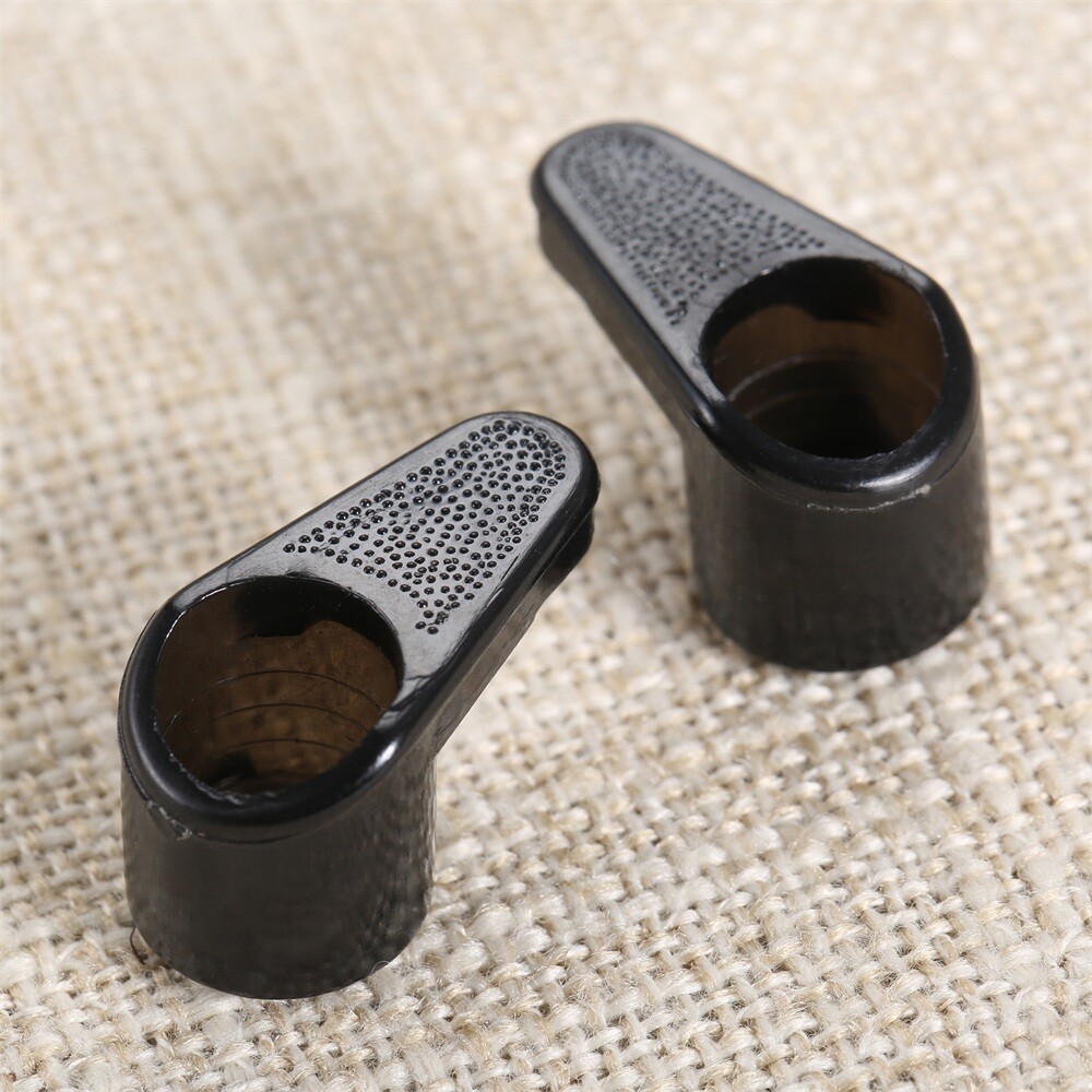 2pcs Shuttle Bed Ears Plastic Left Right Ears for Sewing Machine 653 Replacement