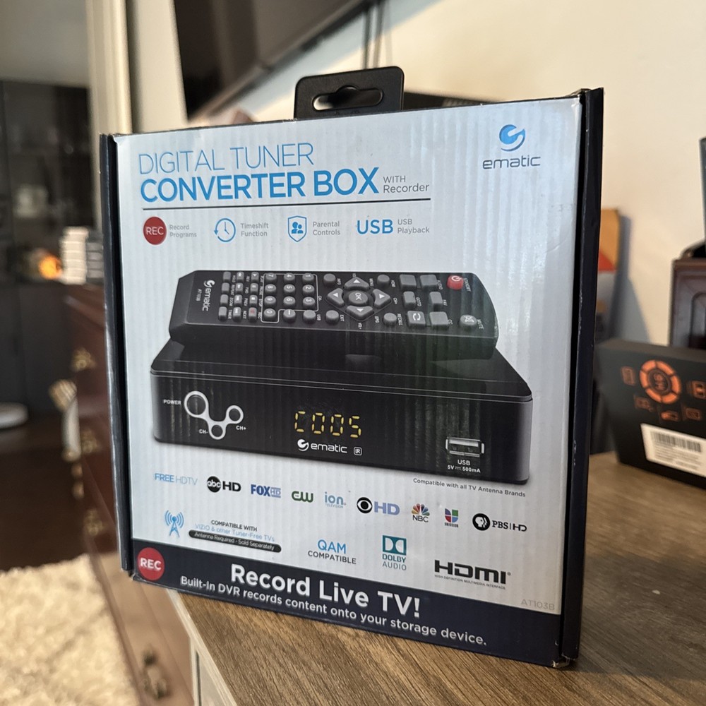 📺 Ematic Digital Converter Box AT103B + USB Recorder & Remote- NO BOX.