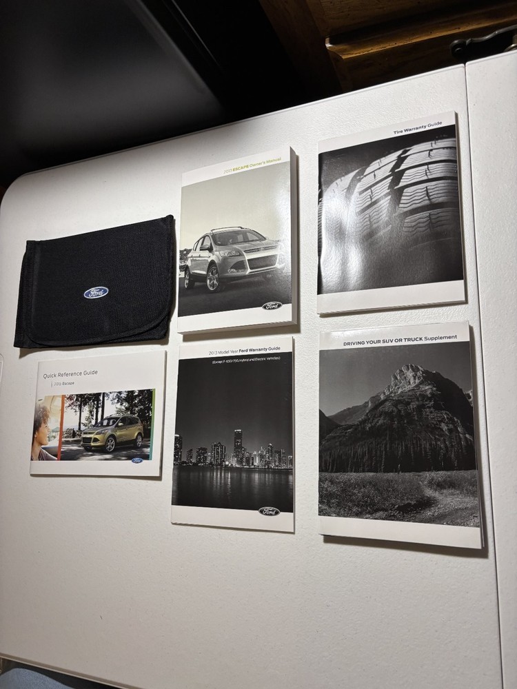 2013 Ford Escape Owner's Manual OEM Set