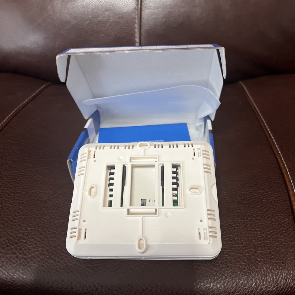 701 Digital Thermostat with Large LCD Display Non-Programmable Single Stage