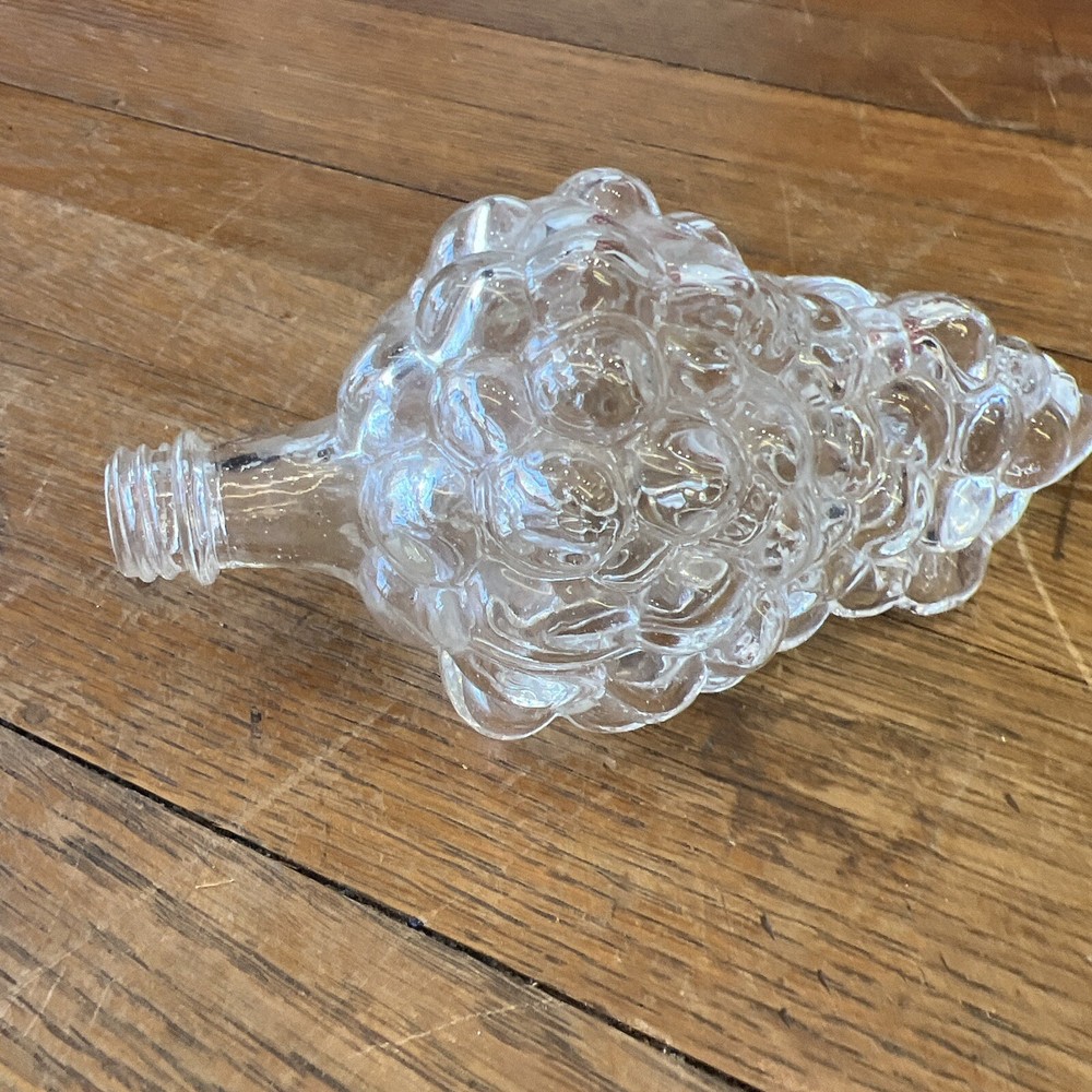 Grape Cluster Shaped Clear Bottle With cap Excellent condition 8 oz