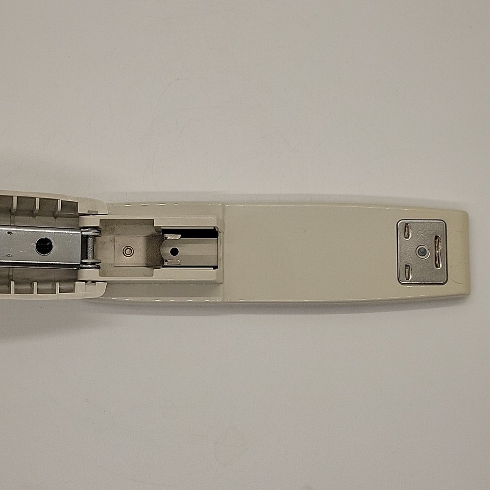 Swingline Model 545 Alabaster Desk Stapler Light Duty Office