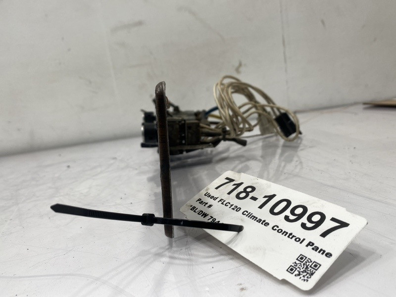 1987 Freightliner FLC120 Climate Control (718-10997)