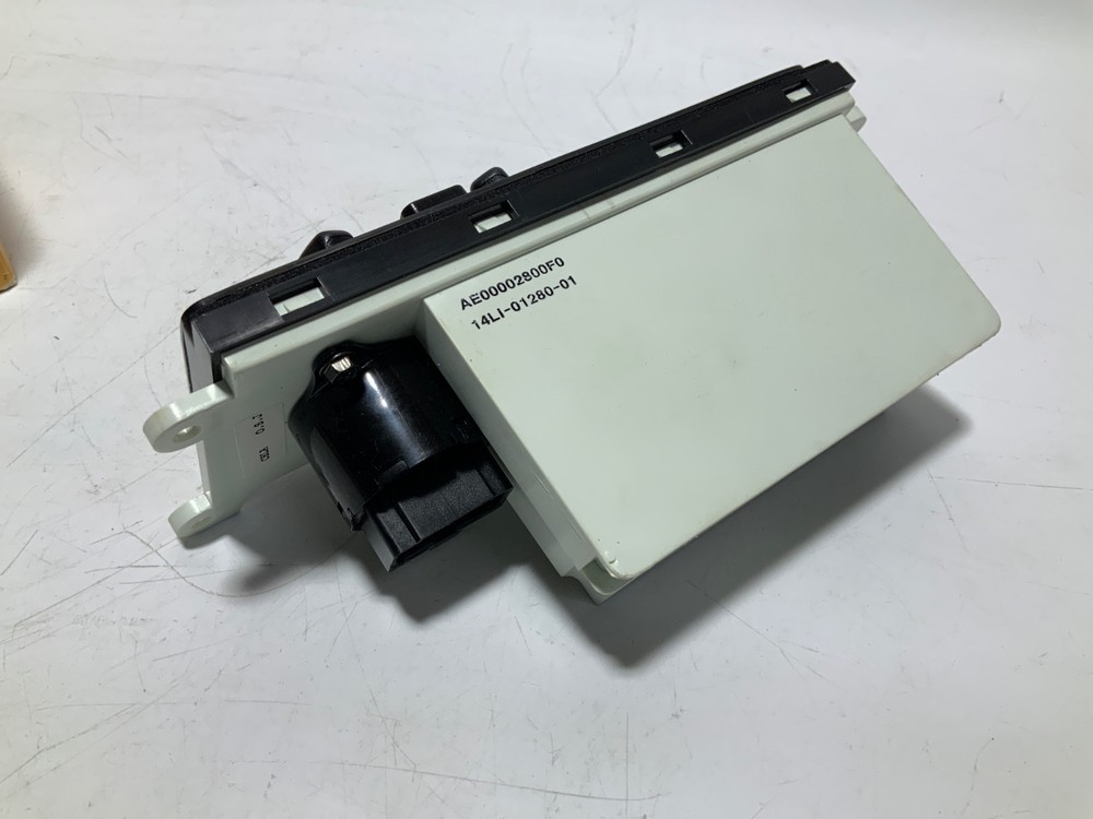 NEW GENUINE HYUNDAI 14L1-01280 CONTROL ASSEMBLY 2 SWITCH