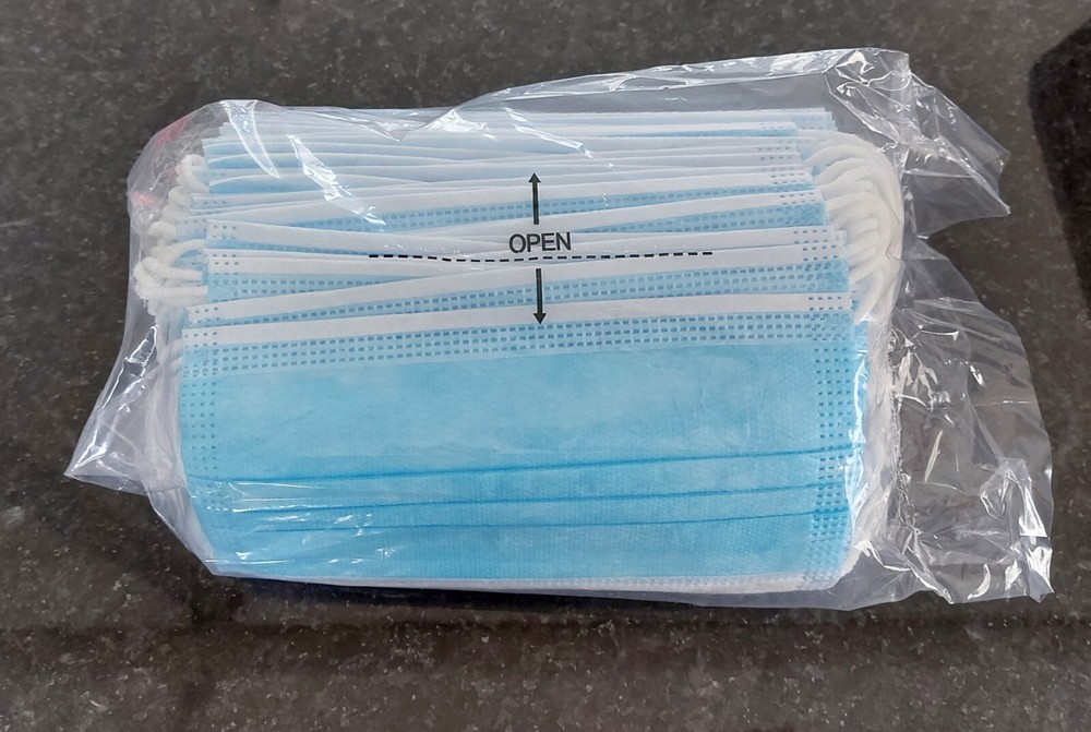 Disposable 3-layer masks (100 pcs)