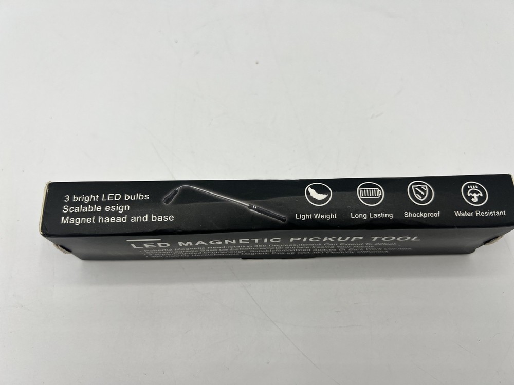 LED Magnetic Pickup Tool Telescoping Extendable Flashlight Hand Tool