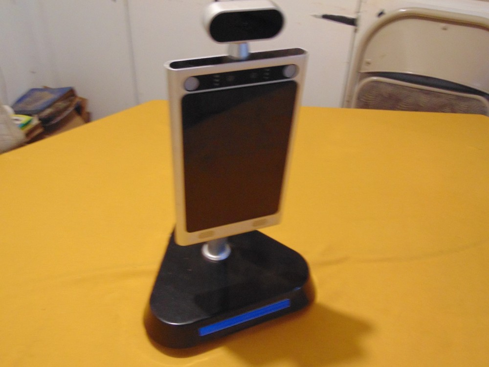 Ikio Dynamic Detection Display Temperature Scanner Kiosk with Table Stand