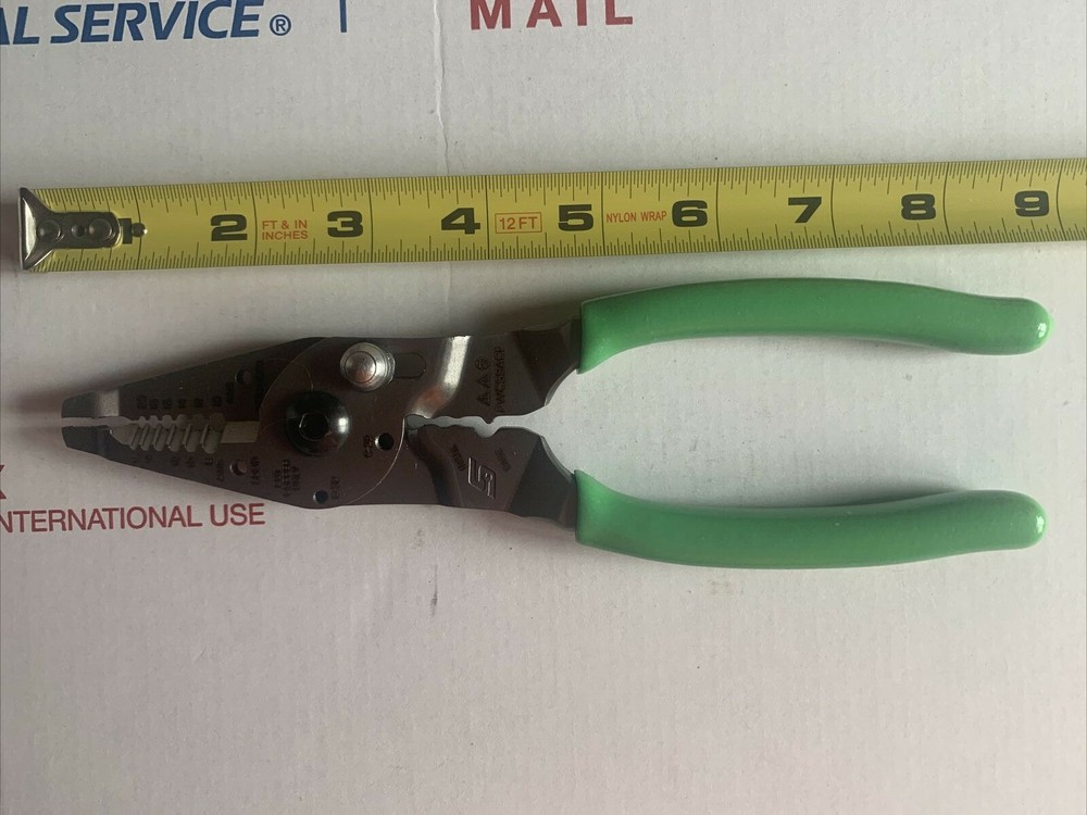 Snap-on Wire Stripper/ Cutter/ Crimper And Bolt Cutter. Green