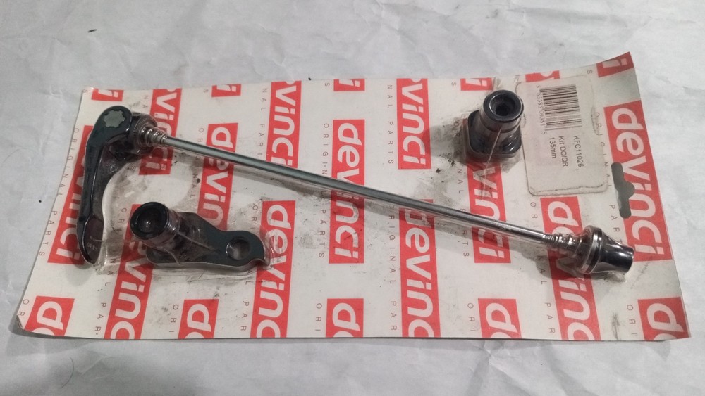 Devinci Split Pivot QR135 Rear Dropout Kit - Black