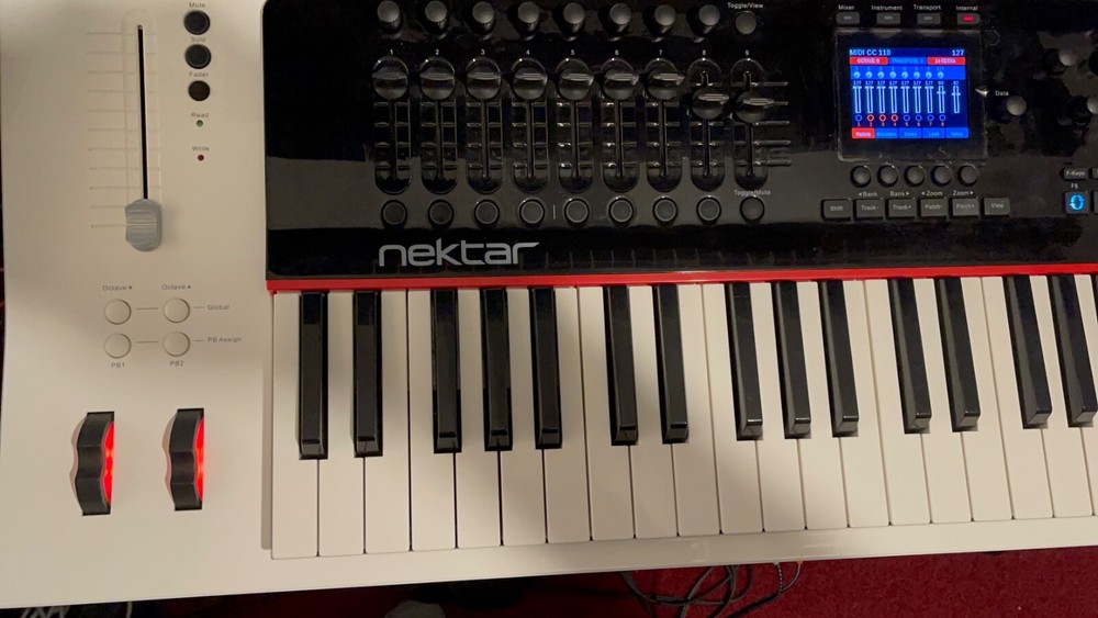 Nektar Panorama P6 61 Note USB Keyboard Professional Keyboard