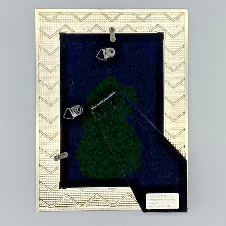 Enamel Photo Frame Chevron Pattern Silver & Cream Off White by Threshold 4x6 NOS