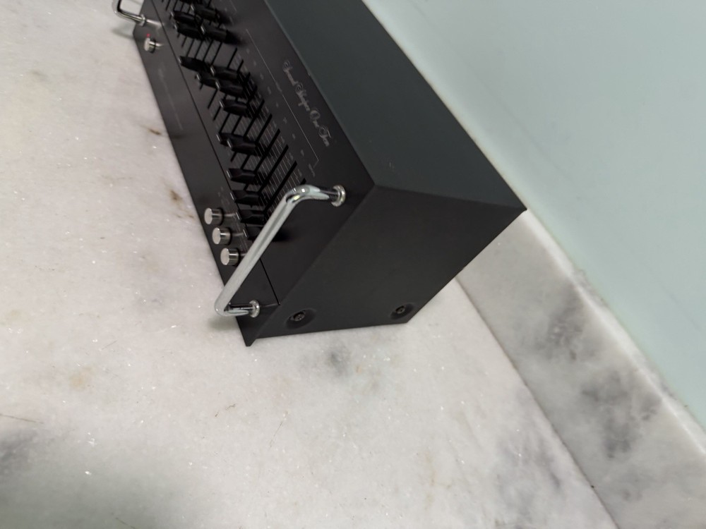 ADC Stereo Frequency Equalizer