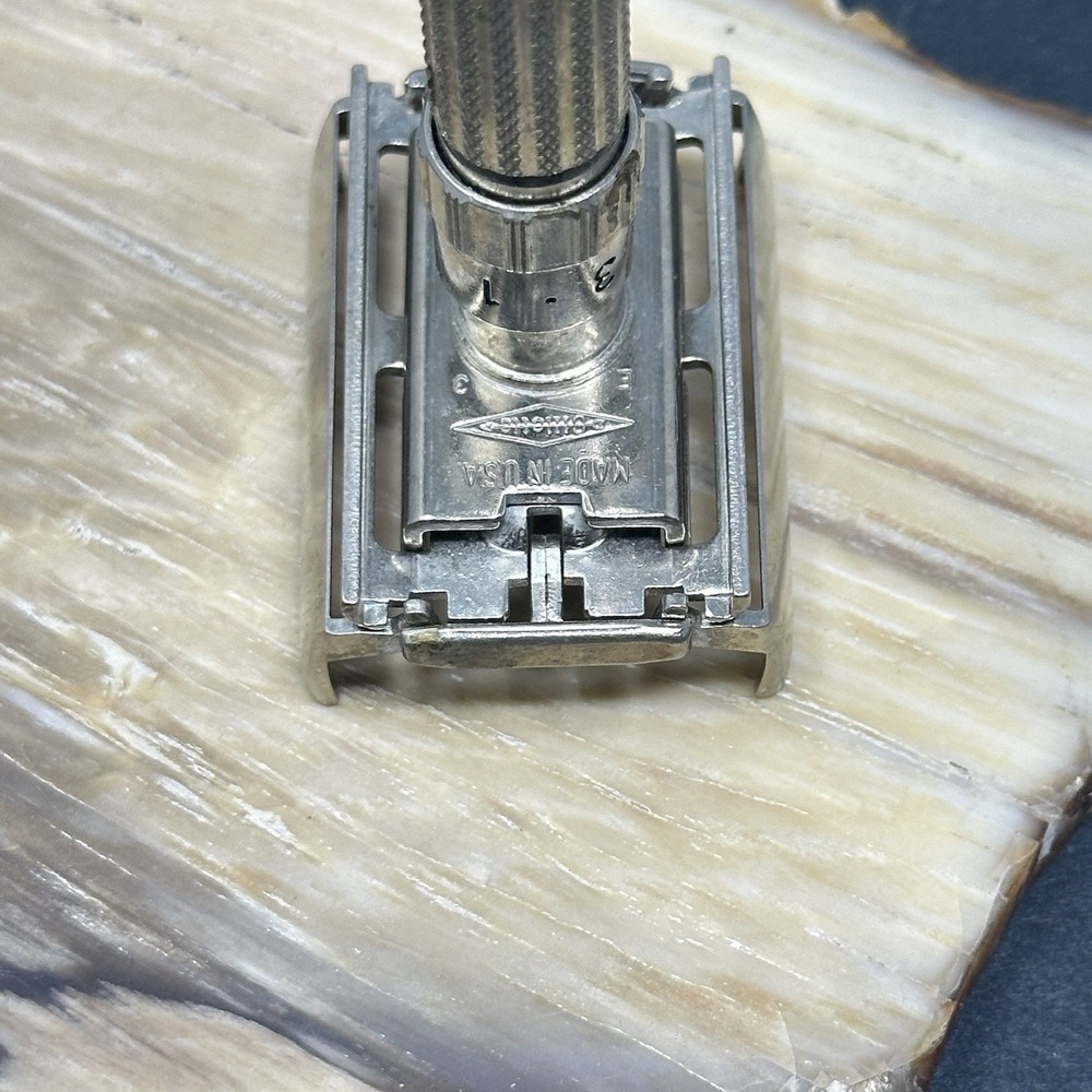 Vintage Gillette Gold Fat Boy Adjustable Razor E3