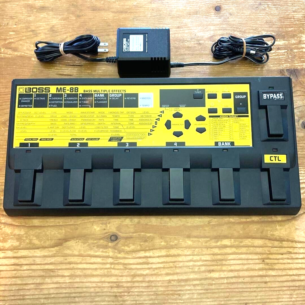 BOSS ME-8B Baas guitar multi-effects pedal