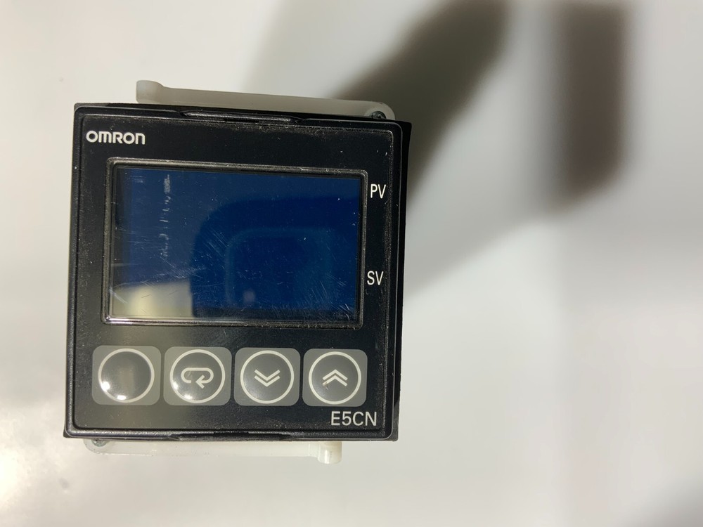 OMRON E5CN-RT TEMPERATURE CONTROLLER (LOT OF 199) ($100/ea OBO)