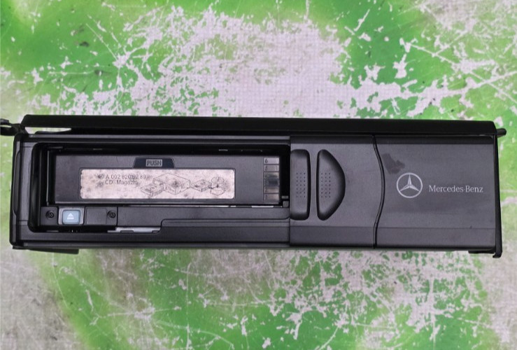 MERCEDES S-CLASS 2005 CD CHANGER A2208274642