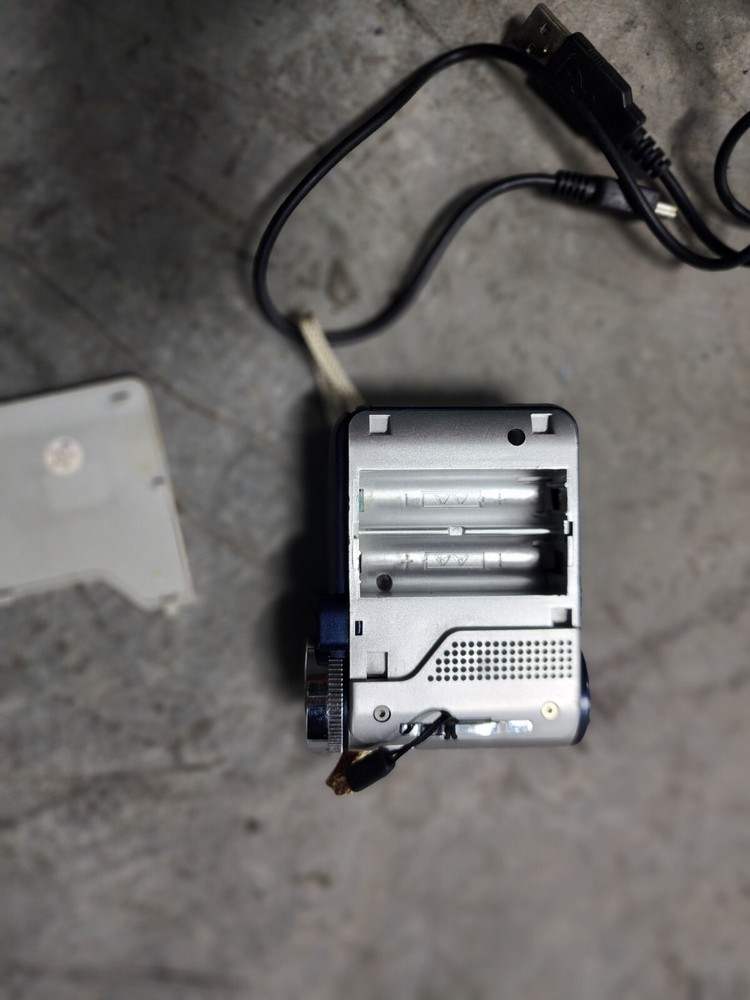 Polaroid CAA-03040S Camcorder