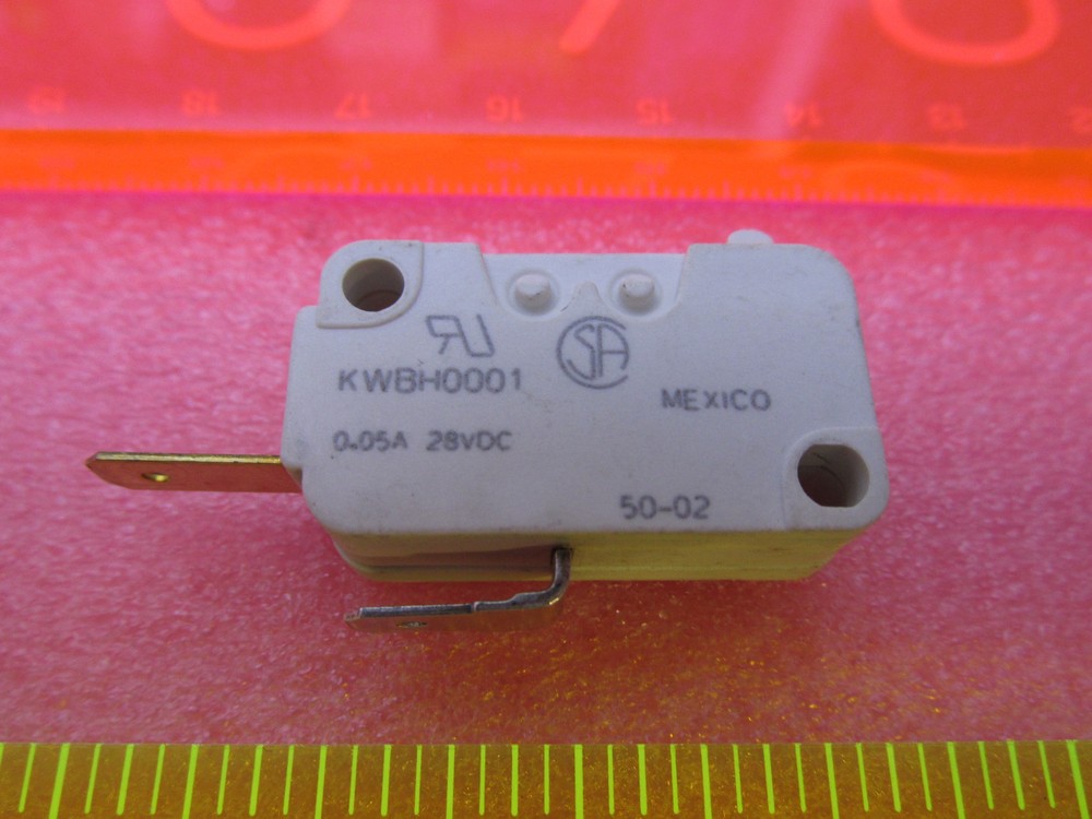 Cherry Microswitch Micro Switch 0.05 Amp 28 Vdc Gold Plated Low Current Contacts