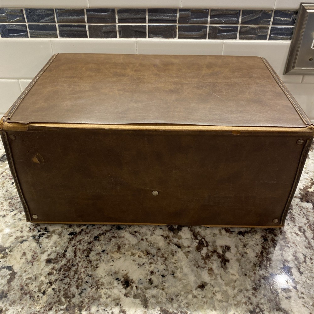 Service MFG Co - CASSETTE STORAGE CASE - HOLDS 60 - Brown Suitcase Briefcase